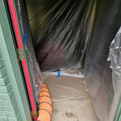 Containment setup during emergency water leak repair